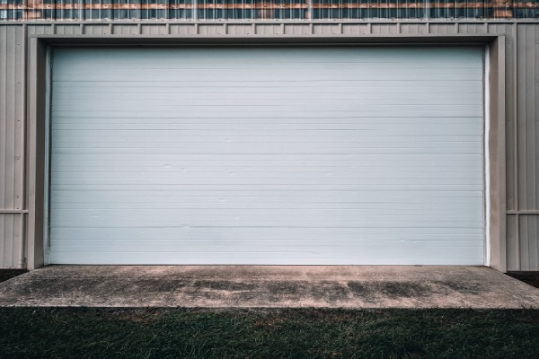 Expert Roller Garage Door Repair Services in Golden Gate, FL